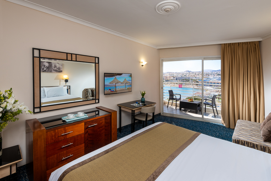 חדר חדר סופריור עם נוף חלקי לים קומה גבוהה במלון לאונרדו פלאזה אילת 